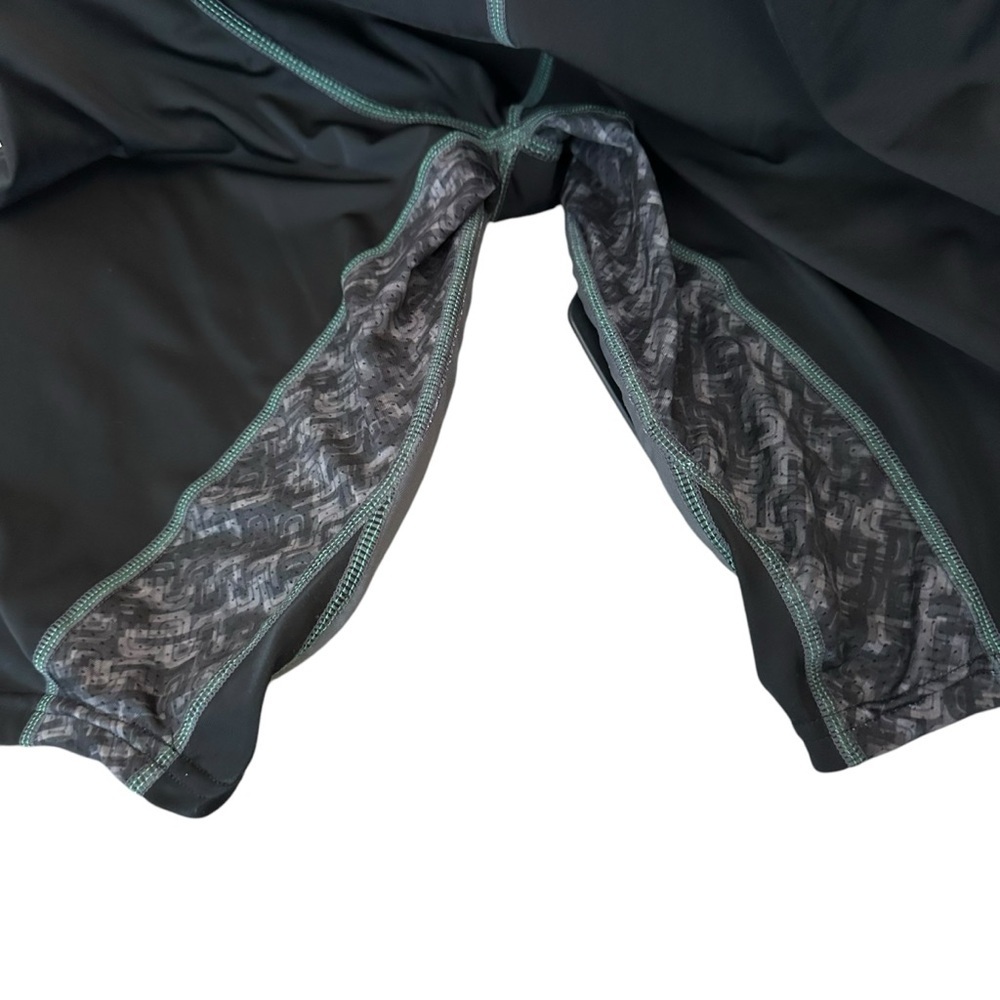 Cutters Rev Impact 5 Pad Football Shorts With Hard Cap Men’s X-Large Black/Camo - Picture 5 of 11